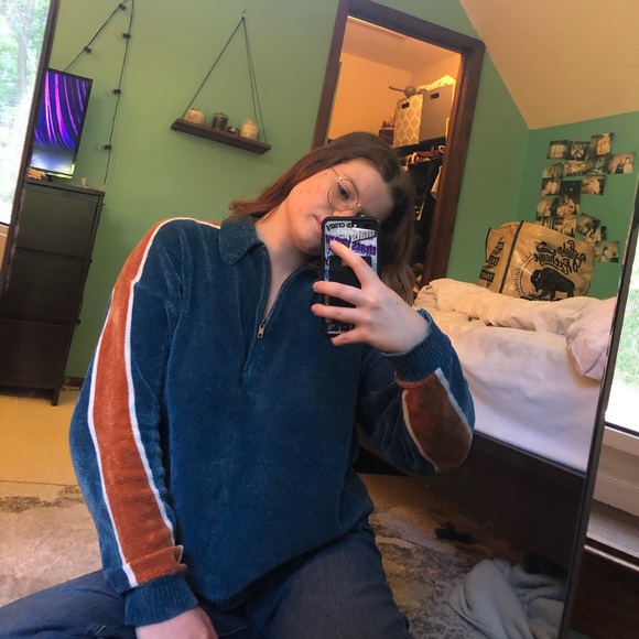 Urban Outfitters Collared Quarter Zip Sweater - Picture 4 of 4